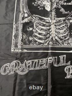 Grateful Dead 1986 Productions Mikey Co. Van Nuts CA Black/White Tapestry. Rare
