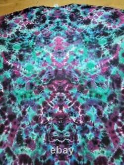 One of a kind Tie dye Men's 2XL. Mandala Tie Dye grateful dead Kenney Style