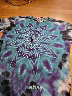 One of a kind Tie dye Men's LARGE. Mandala Tie Dye grateful dead Shibori EGG